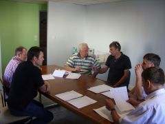 Besprechung der Schlachtprotokolle
v.l. Hj. Körkel, J. Kaufmann, D. Scheurer, A. Burg, J-F. Hein, K-H. Geißler Besprechung der Schlachtprotokolle
v.l. Hj. Körkel, J. Kaufmann, D. Scheurer, A. Burg, J-F. Hein, K-H. Geißler