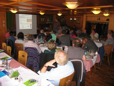 Bild 1: Vortrag Herr Wasmer (TA) aus Ühlingen beim Workshop Eutergesundheit am 14. März 2014 in Titisee-Neustadt